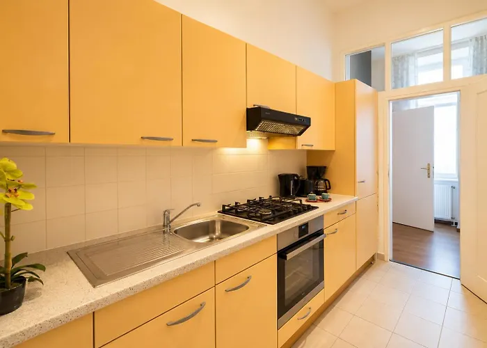 For 4 With Kitchen Near Naschmarkt & U4 Metro Apartament *